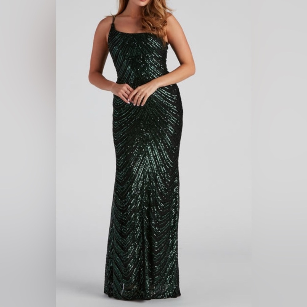 Windsor Black and Green Sequin Dress - Picture 1 of 2